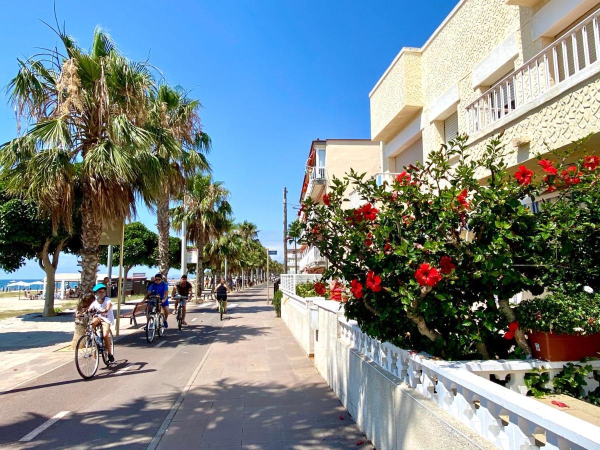 Casa Comoda Delante De La Playa Con Vista Al Mar Cambrils Ngoại thất bức ảnh
