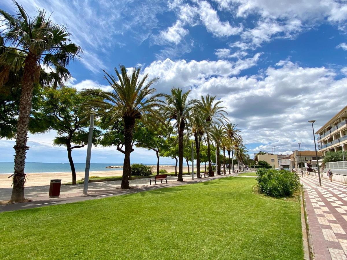 Casa Comoda Delante De La Playa Con Vista Al Mar Cambrils Ngoại thất bức ảnh